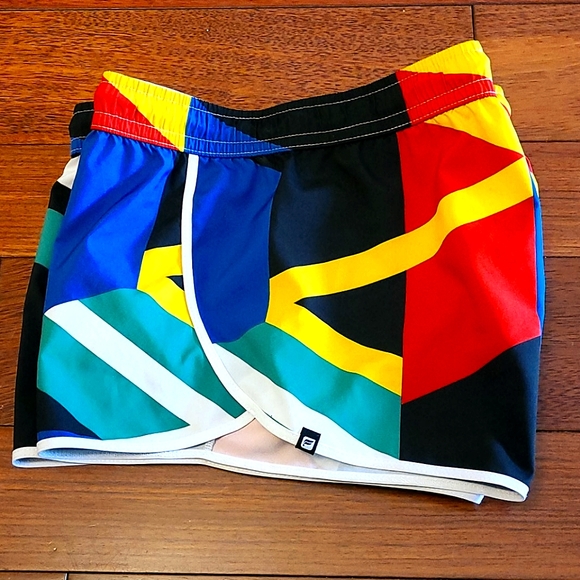 Fabletics Carrie abstract print running shorts - Picture 6 of 10